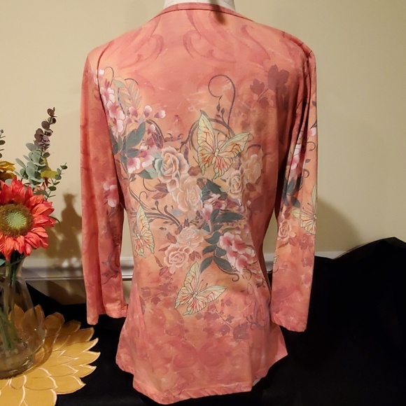 Shirt - Picture 4 of 4